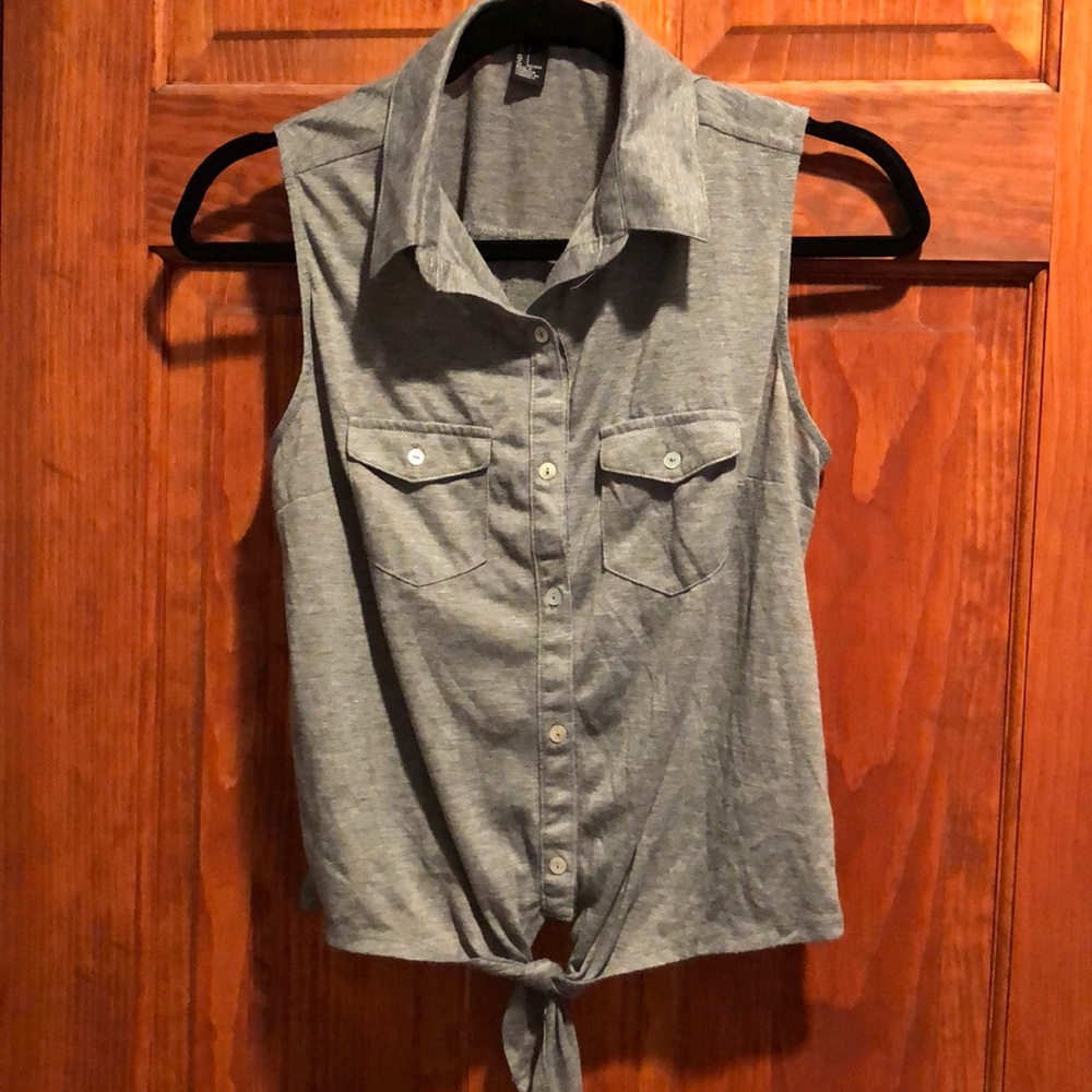 Collared tank
